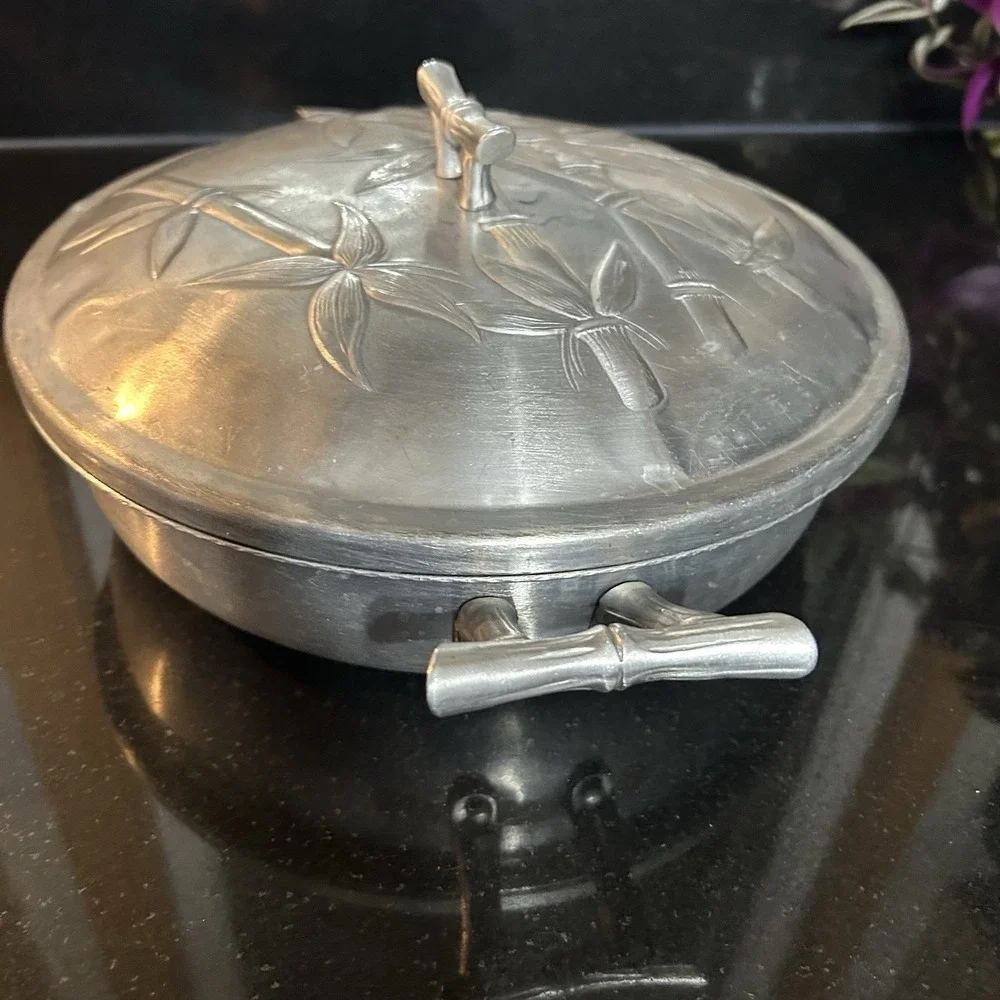 Vintage Everlast Aluminum / Pyrex Tiki Divided Chafing Dish Serving Glass - Picture 4 of 13